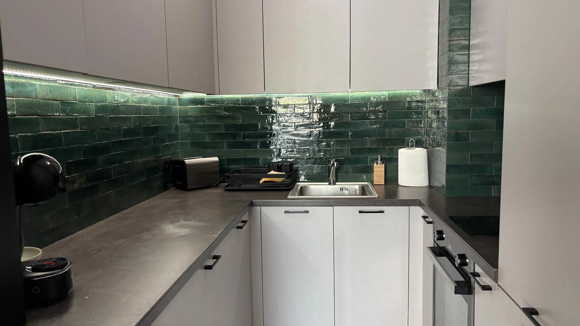 סופיה Tokiyo: A Lovely City Center 2 Bedrooms Apartment With Private Parking בולגריה